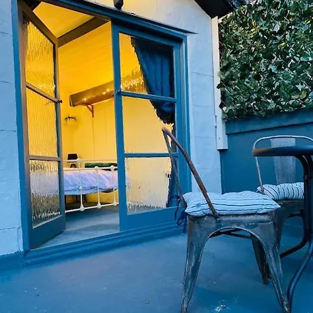 Apartment Outhouse Bothy *