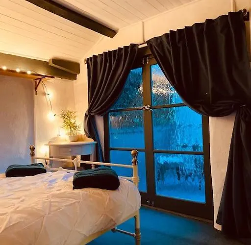 Outhouse Bothy Apartment *