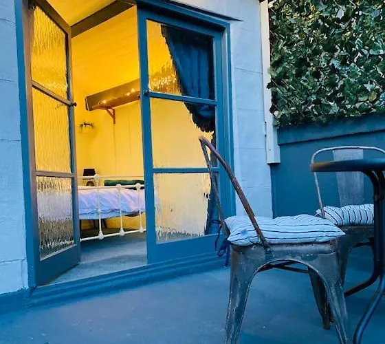 Apartment Outhouse Bothy *