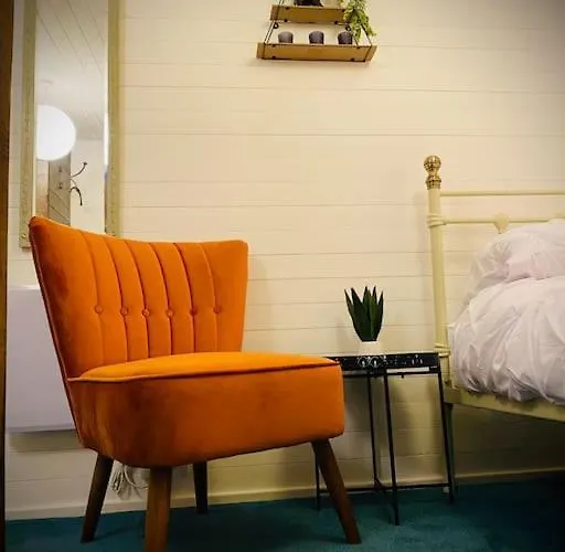 Outhouse Bothy Apartment